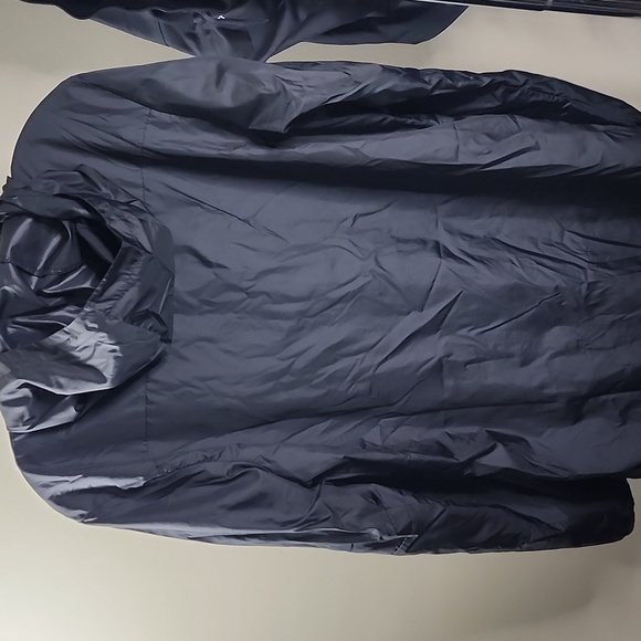 Nike Rain Jacket - Picture 4 of 4